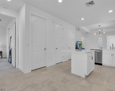 9605 Bexley Drive - Photo Thumbnail 11