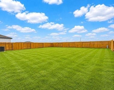 1512 Jean Meadow Drive - Photo Thumbnail 41