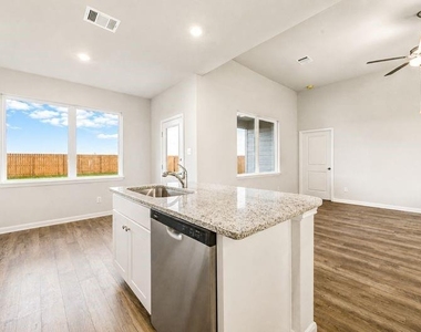 1512 Jean Meadow Drive - Photo Thumbnail 13