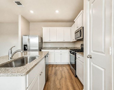 1512 Jean Meadow Drive - Photo Thumbnail 15