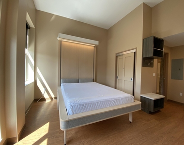 83 Hanover - Photo Thumbnail 23