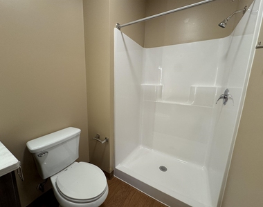 83 Hanover - Photo Thumbnail 21