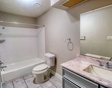 6393 S Briar Bayou Drive - Photo Thumbnail 11