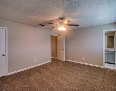 6393 S Briar Bayou Drive - Photo Thumbnail 14