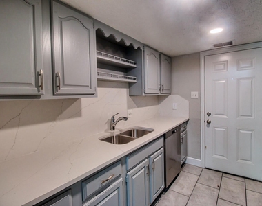 6393 S Briar Bayou Drive - Photo Thumbnail 2