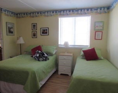 933 Ocean - Photo Thumbnail 3