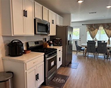 18626 Rosehill Prairie Drive - Photo Thumbnail 14
