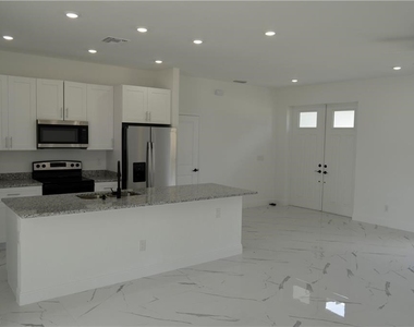 2611 Carol Place - Photo Thumbnail 1