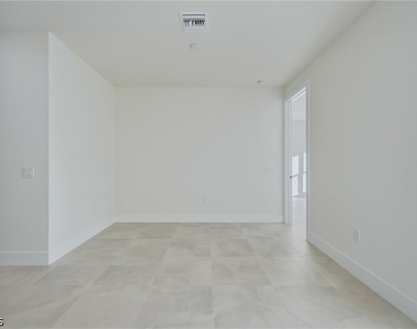 315 Homer Avenue S - Photo Thumbnail 12