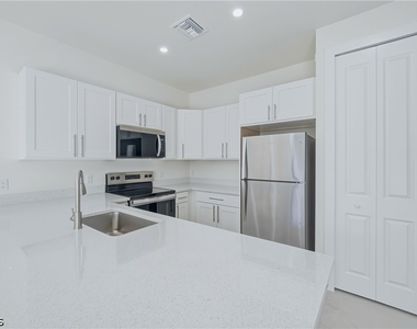 130 Jenna Avenue S - Photo Thumbnail 1