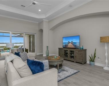14870 Blue Bay Circle - Photo Thumbnail 13