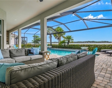 14870 Blue Bay Circle - Photo Thumbnail 31