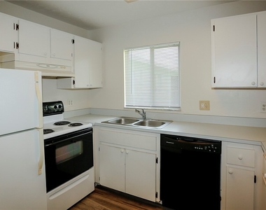 8061 Country Road - Photo Thumbnail 5