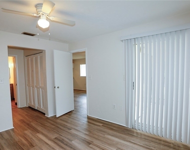 8061 Country Road - Photo Thumbnail 7