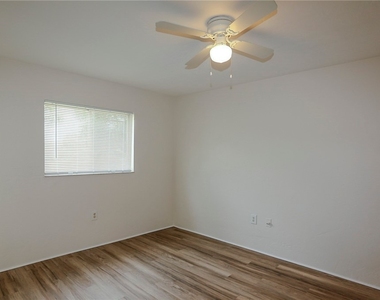 8061 Country Road - Photo Thumbnail 6