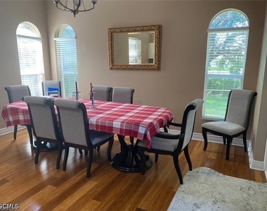 9120 Red Canyon Drive - Photo Thumbnail 6
