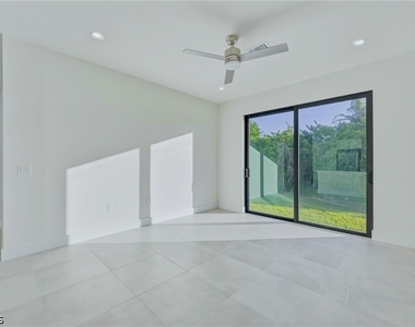 1105 Gordon Avenue S - Photo Thumbnail 1