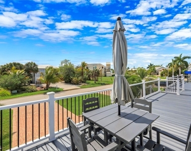 21580 Indian Bayou Drive - Photo Thumbnail 5