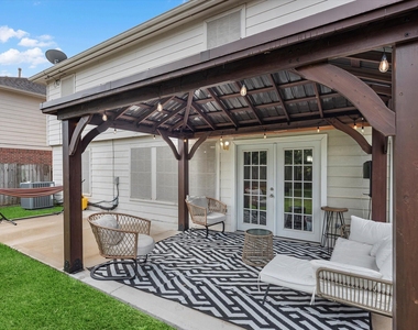 12123 Ravens Nest Lane - Photo Thumbnail 19
