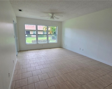4624 Se 6th Avenue - Photo Thumbnail 3