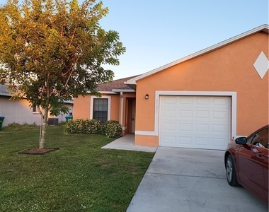 4525 Sw 8th Place - Photo Thumbnail 9