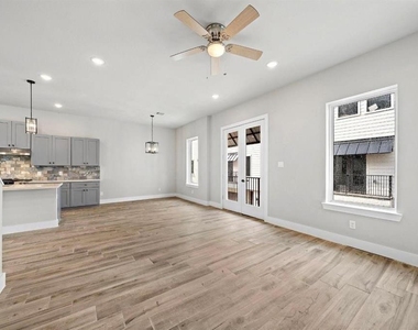 232 W 28th Street - Photo Thumbnail 6