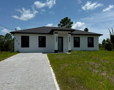 932 Dempsey Street - Photo Thumbnail 1