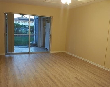 4705 Se 4th Place - Photo Thumbnail 5