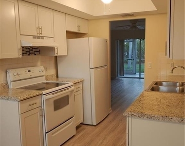 4705 Se 4th Place - Photo Thumbnail 7