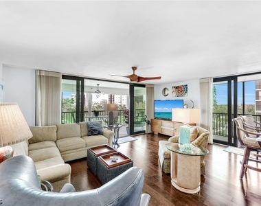 26235 Hickory Boulevard - Photo Thumbnail 5