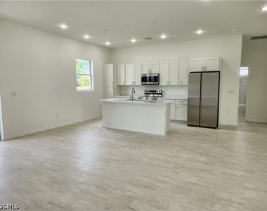 4116 5th Street Sw - Photo Thumbnail 6