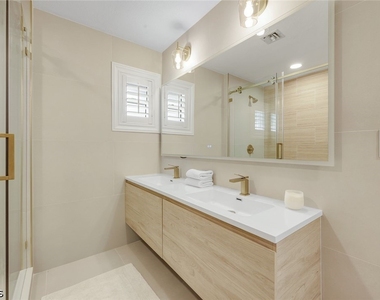 27098 Harbor Drive - Photo Thumbnail 20