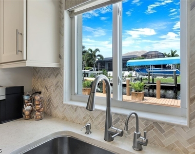 27098 Harbor Drive - Photo Thumbnail 16