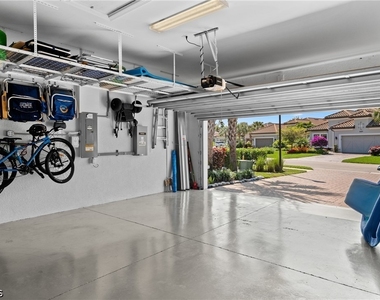 8677 Dilillo Court - Photo Thumbnail 15