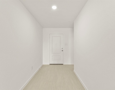 12403 Mountain Daisy Road - Photo Thumbnail 5