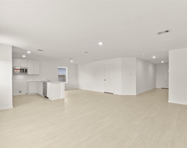 12403 Mountain Daisy Road - Photo Thumbnail 9