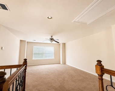7827 Mesquite Manor Ln - Photo Thumbnail 10