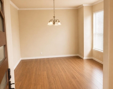 7827 Mesquite Manor Ln - Photo Thumbnail 1