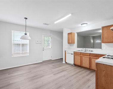 3311 Jib Court - Photo Thumbnail 8