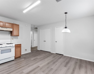3311 Jib Court - Photo Thumbnail 7