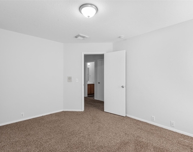 3311 Jib Court - Photo Thumbnail 12