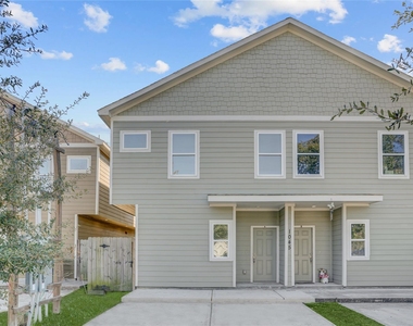 1045 Marcolin Street - Photo Thumbnail 15