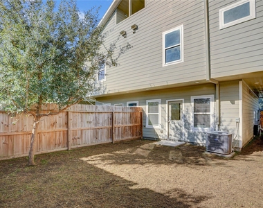 1045 Marcolin Street - Photo Thumbnail 14