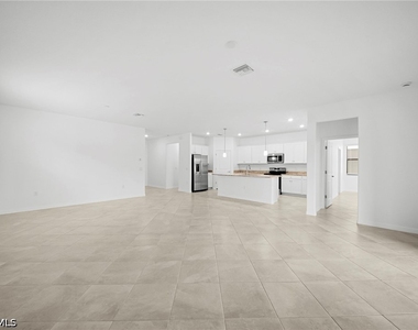 14836 Palamos Circle - Photo Thumbnail 9