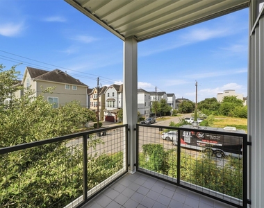 1155 W 17th Street - Photo Thumbnail 8