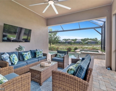 6283 Arriba Avenue - Photo Thumbnail 2