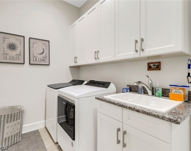 6283 Arriba Avenue - Photo Thumbnail 15