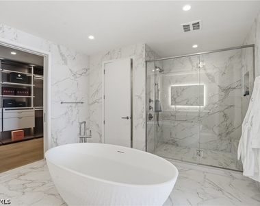 5100 Seagrass Boulevard - Photo Thumbnail 13