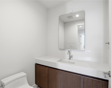 5100 Seagrass Boulevard - Photo Thumbnail 16