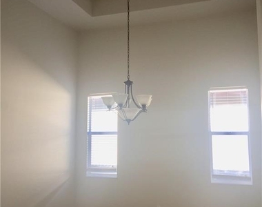 6473 Caldecott Drive - Photo Thumbnail 7